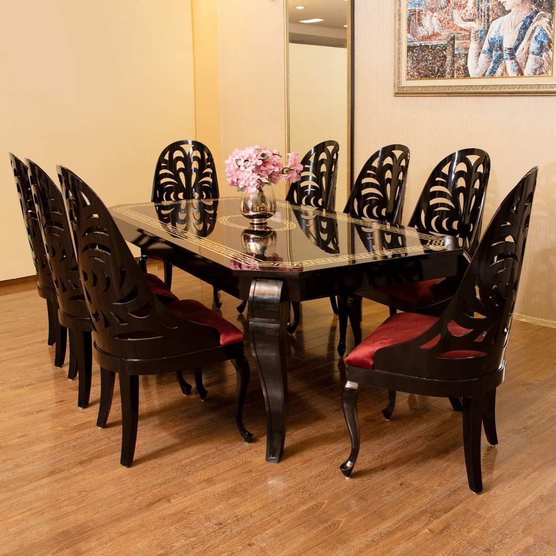 Black Leaf Dining Table